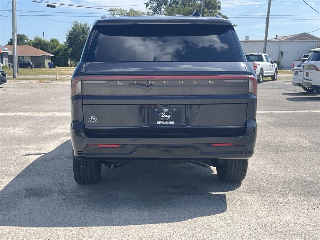 2025 Lincoln Navigator Reserve photo 4