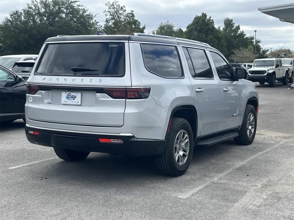 2024 Jeep Wagoneer Base photo 3