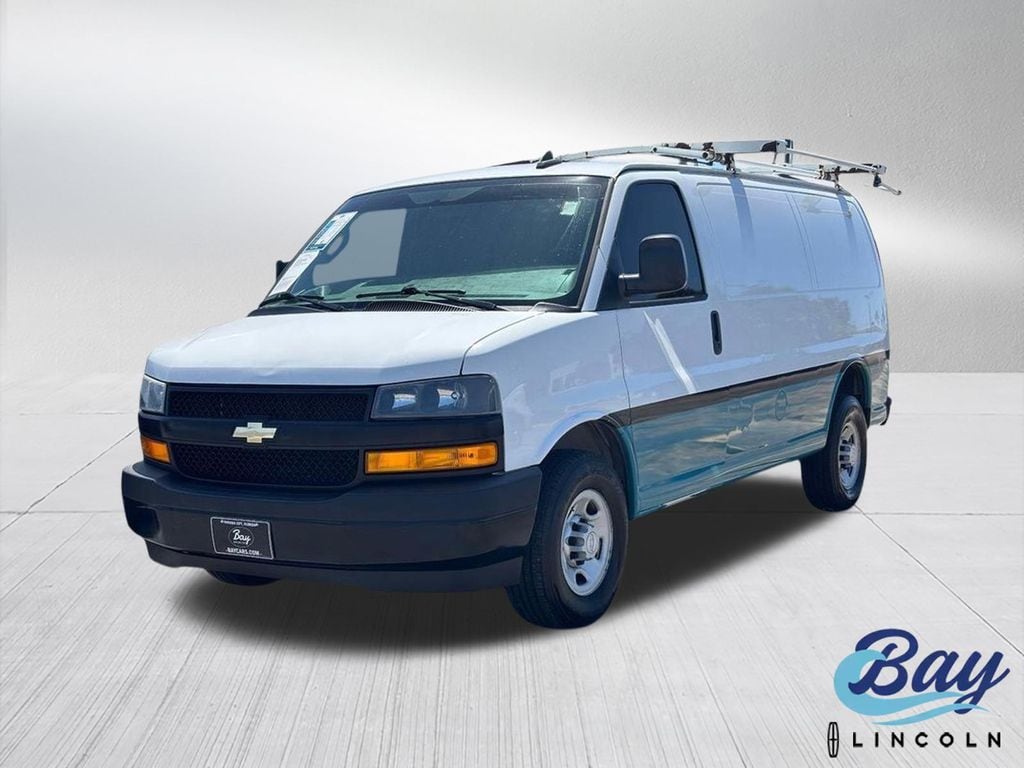 2019 Chevrolet Express 3500 Work Van HD's photo