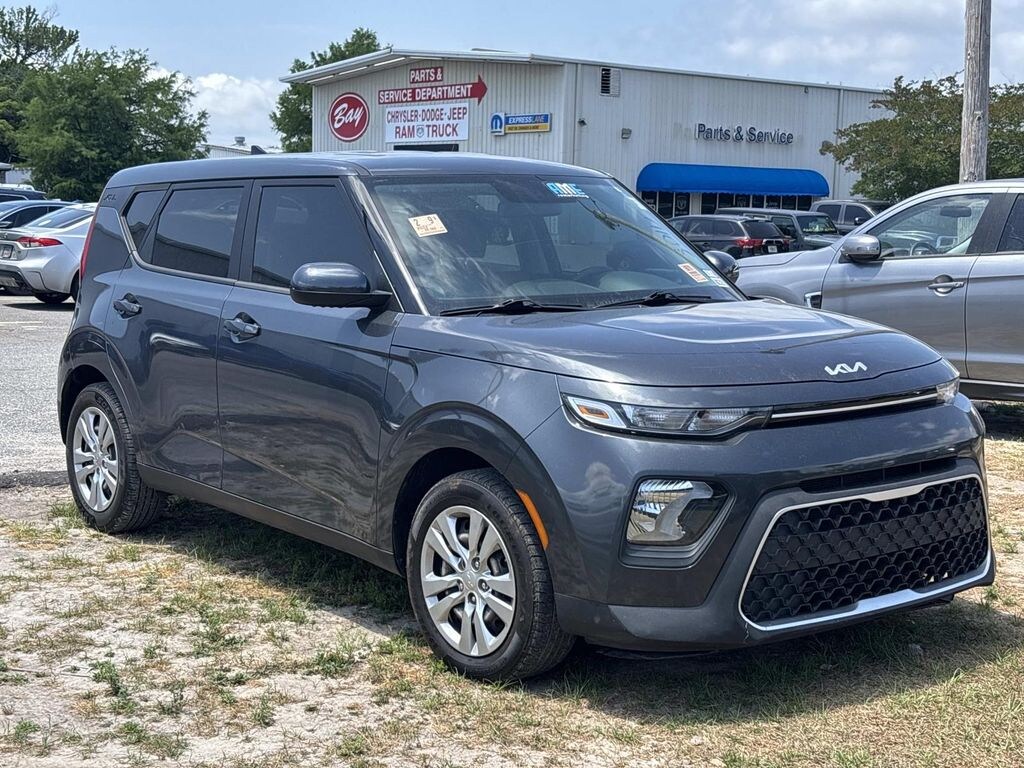 Used 2022 Kia Soul LX Hatchback