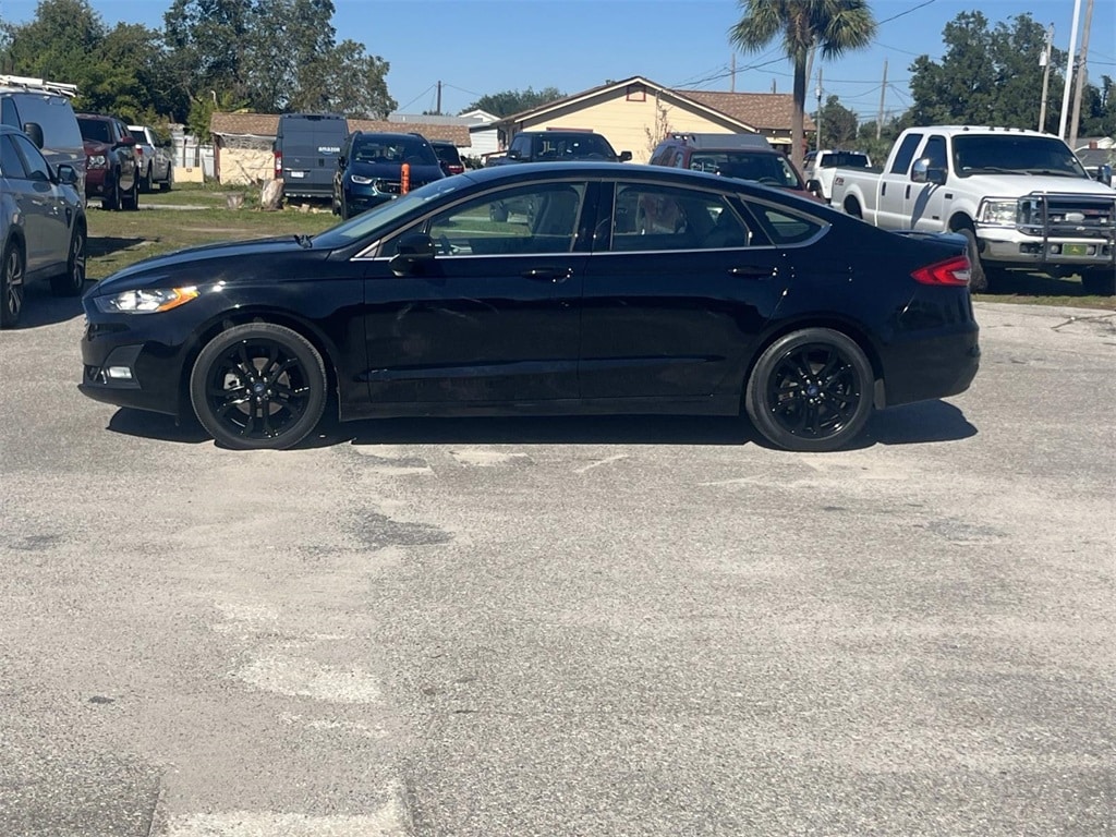 Used 2020 Ford Fusion SE Sedan
