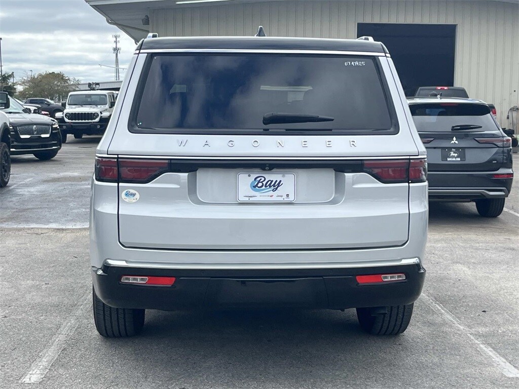 2024 Jeep Wagoneer Base photo 4