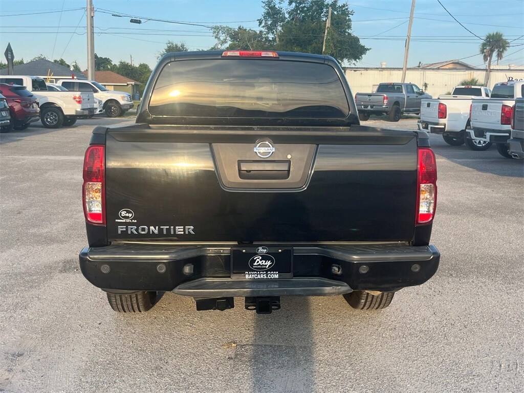 2020 Nissan Frontier SV Crew Cab photo 4