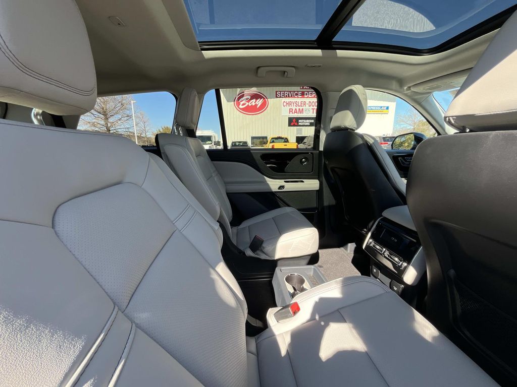 2026 Lincoln Aviator Premiere - Photo 13