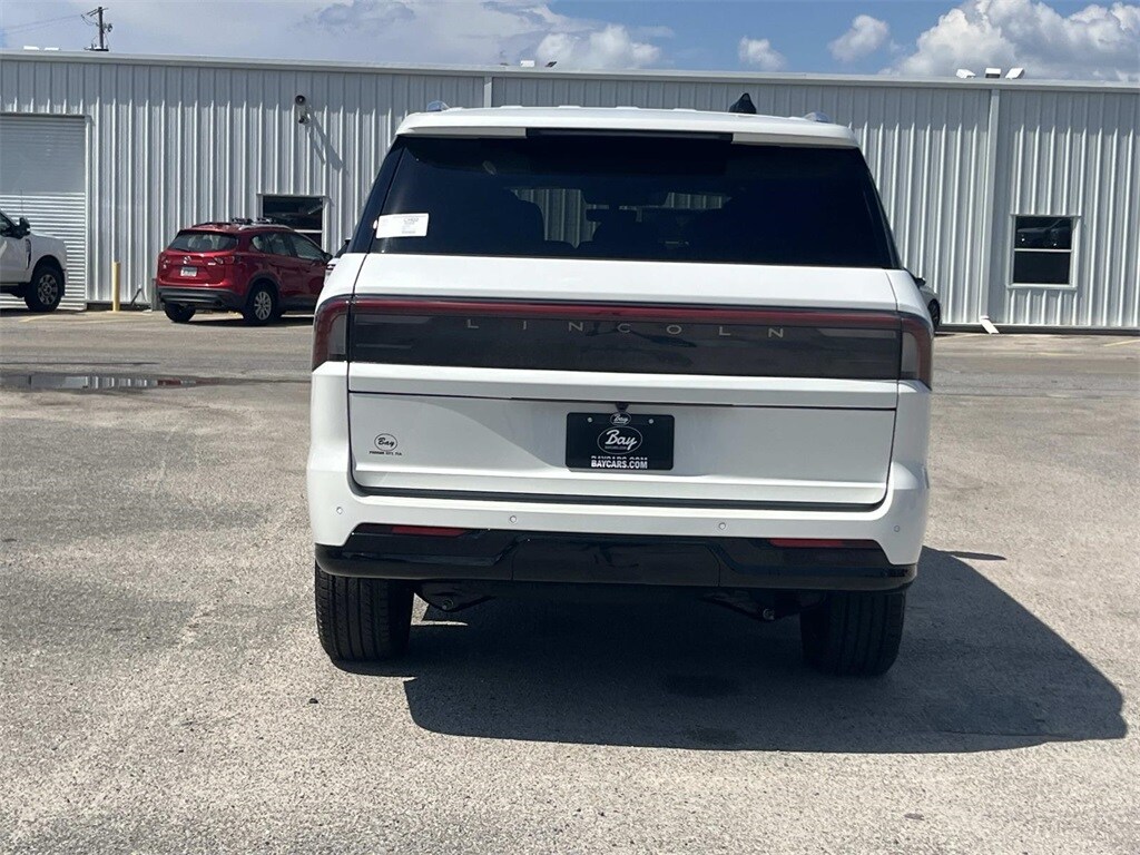 2025 Lincoln Navigator Reserve photo 4