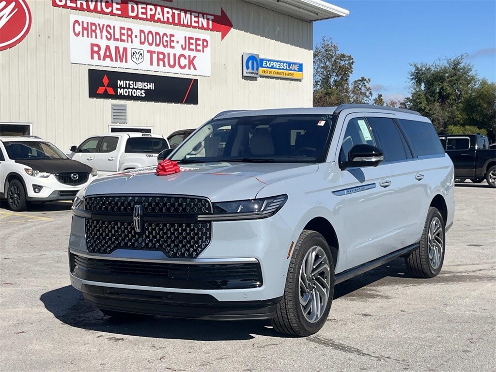 2025 Lincoln Navigator Reserve L's photo