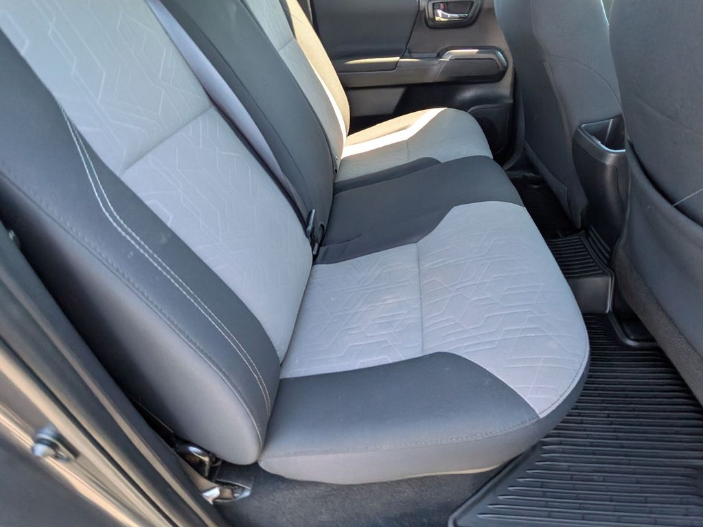 2020 Toyota Tacoma TRD Sport - Photo 18