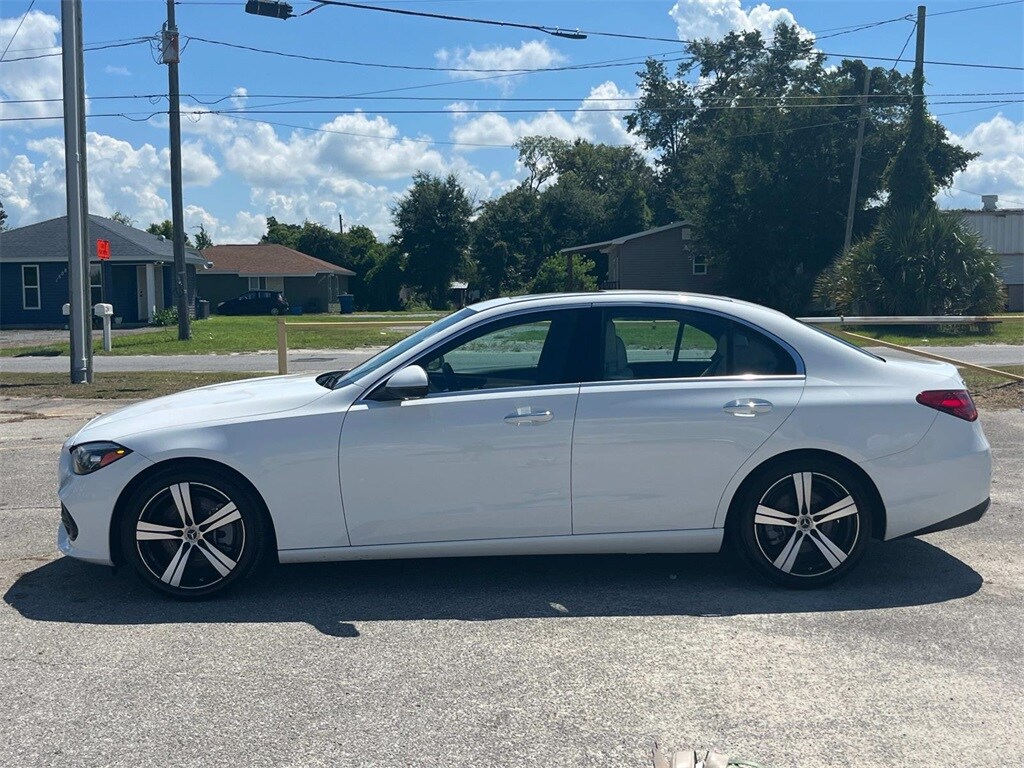 2022 Mercedes Benz C 300 Sedan photo 2
