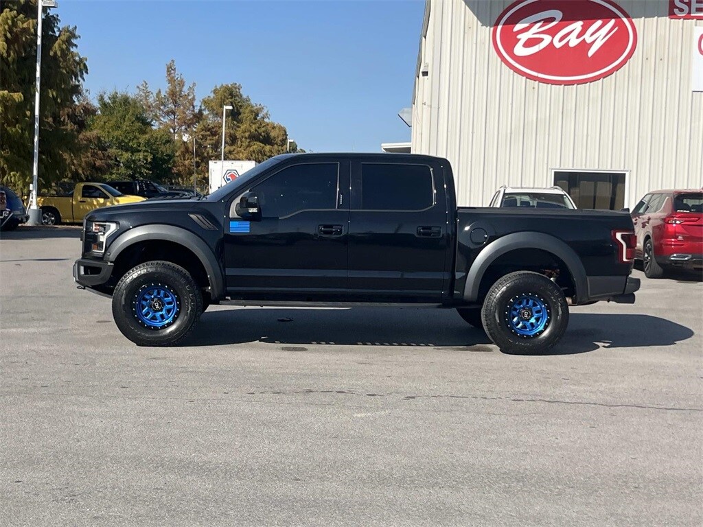 2020 Ford F-150 Raptor photo 2