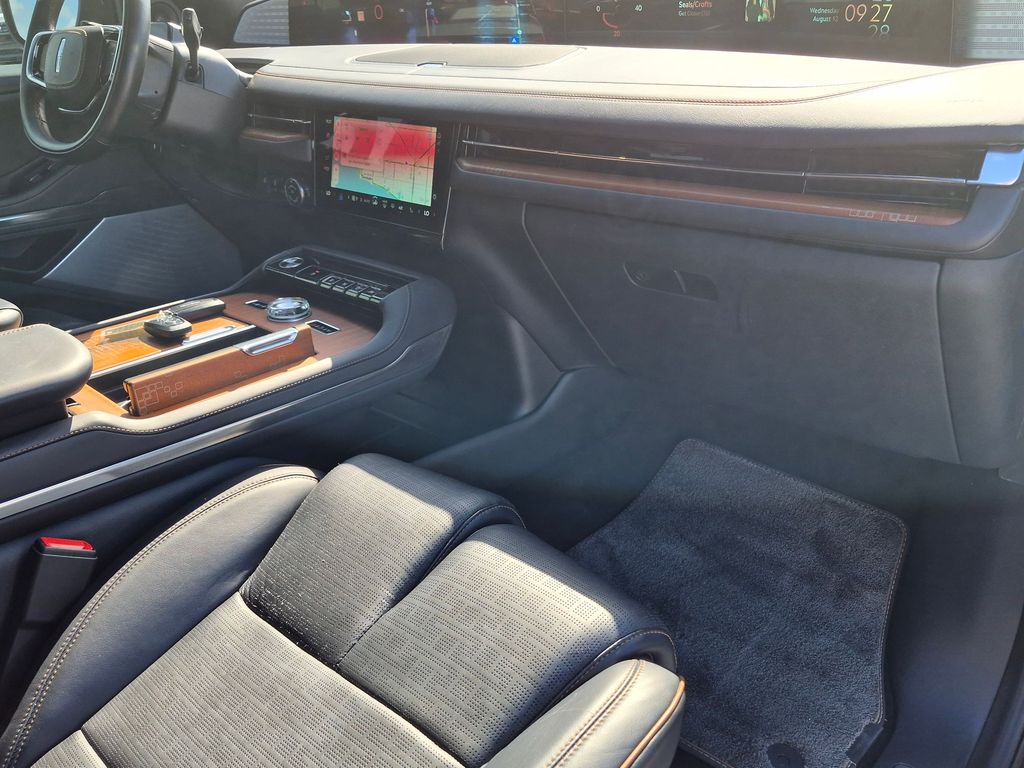 2025 Lincoln Navigator Black Label - Photo 20