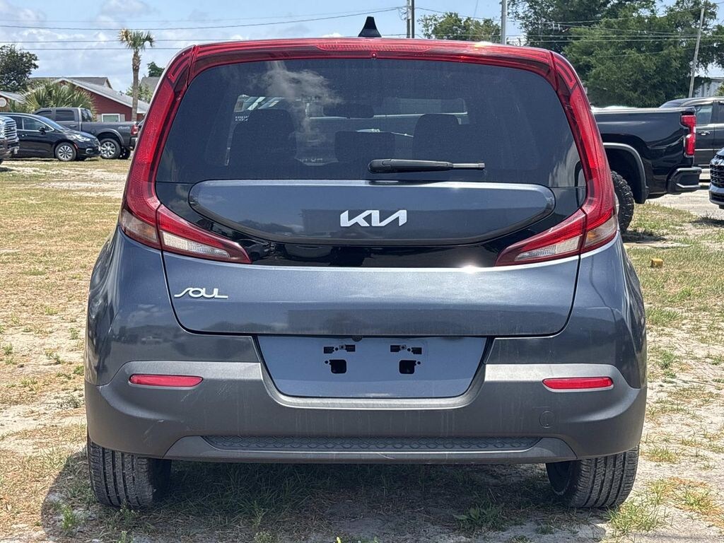 Used 2022 Kia Soul LX Hatchback
