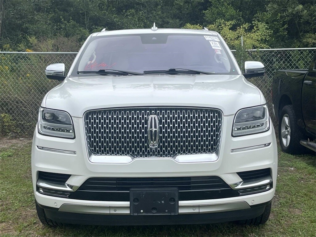 2020 Lincoln Navigator Black Label photo 2