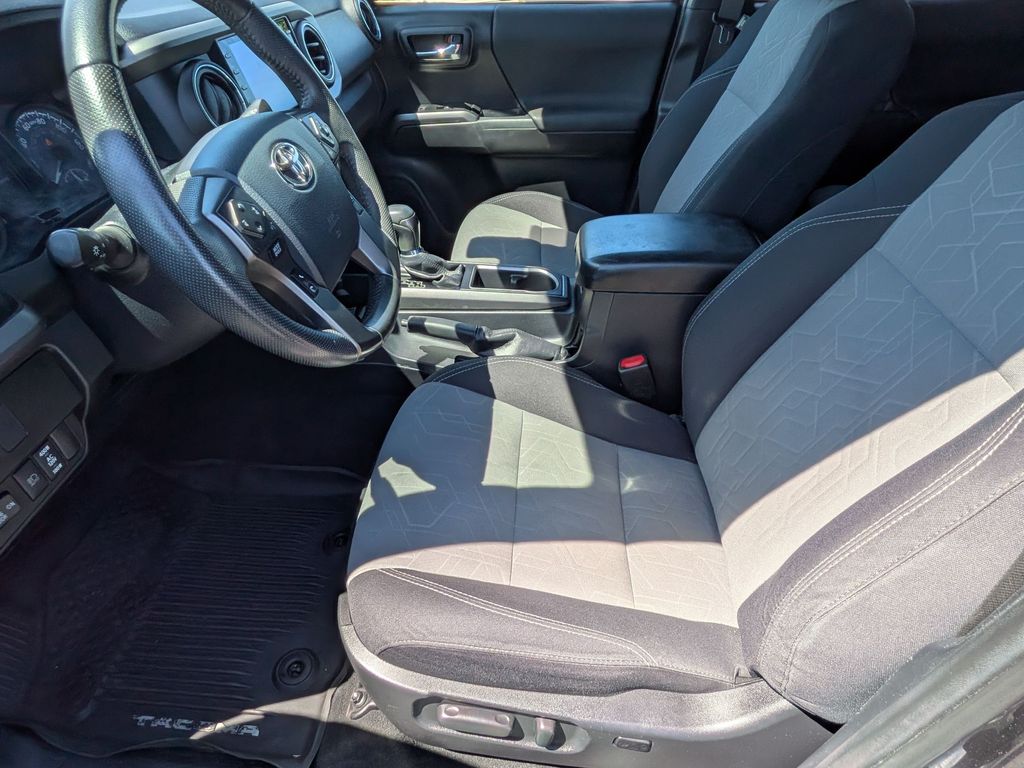 2020 Toyota Tacoma TRD Sport - Photo 15