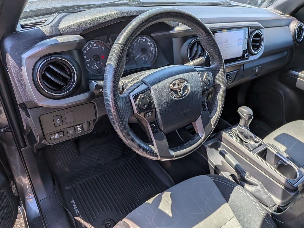 2020 Toyota Tacoma TRD Sport - Photo 10