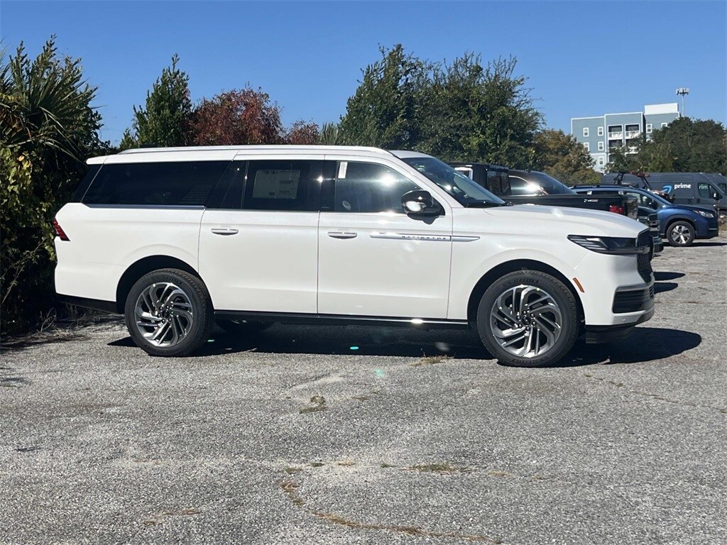 New 2025 Lincoln Navigator L Reserve SUV