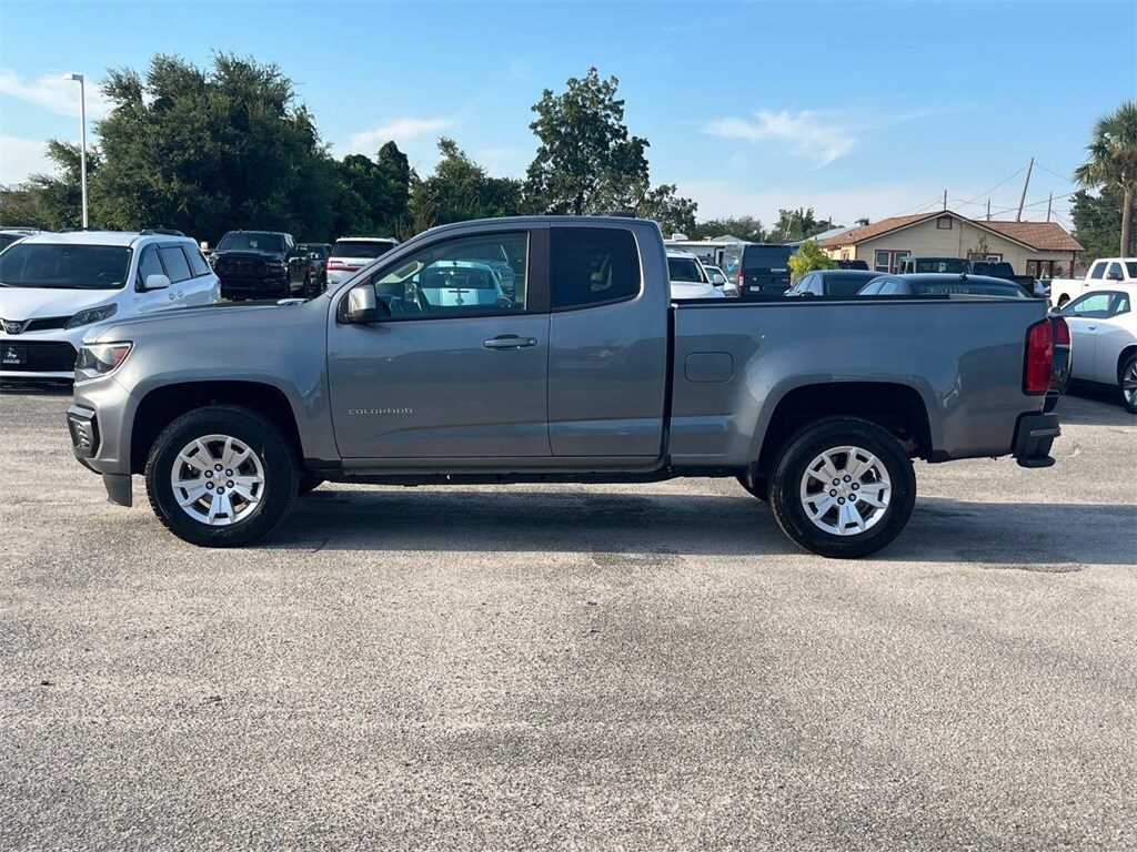 2022 Chevrolet Colorado LT photo 2