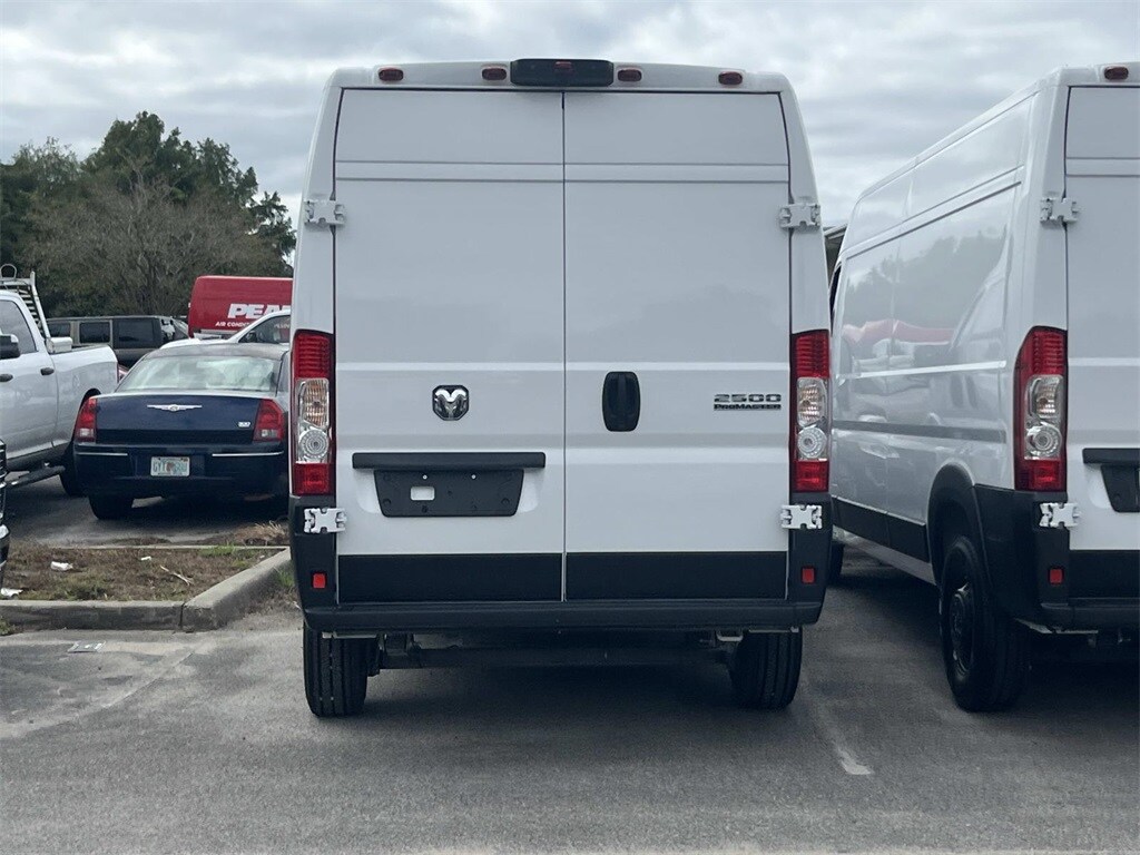 2025 Ram ProMaster 2500 Cargo Van photo 2