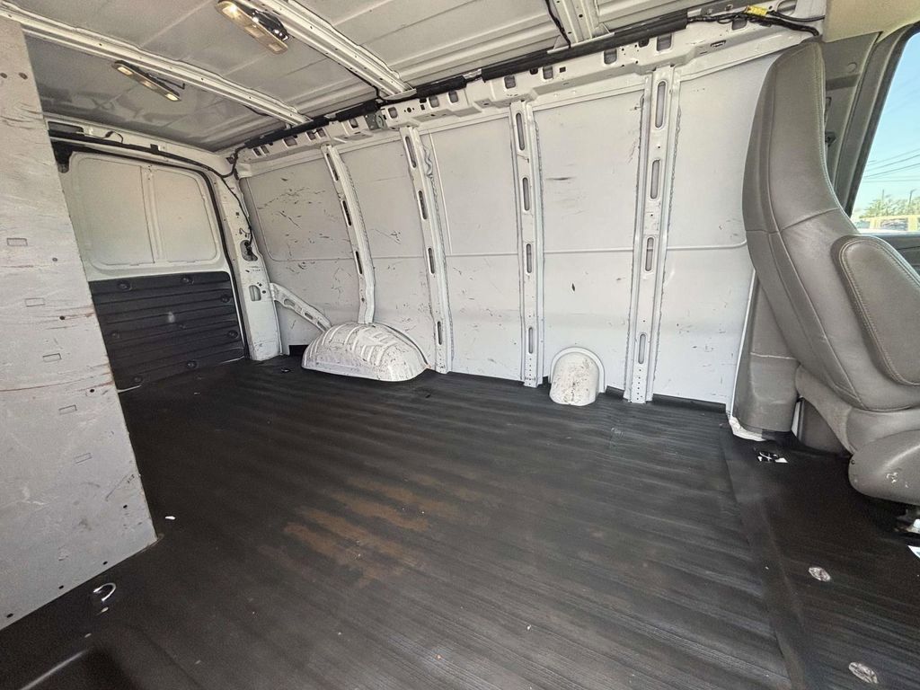 2019 Chevrolet Express Cargo Work Van - Photo 11