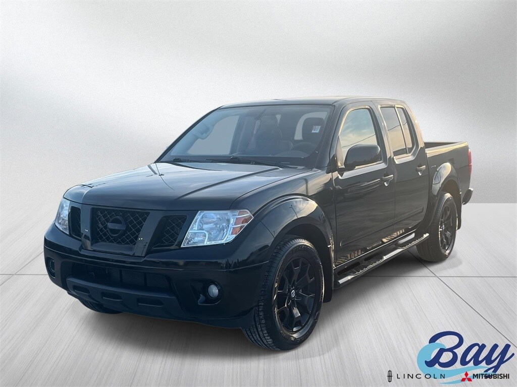 2020 Nissan Frontier SV Crew Cab photo 2