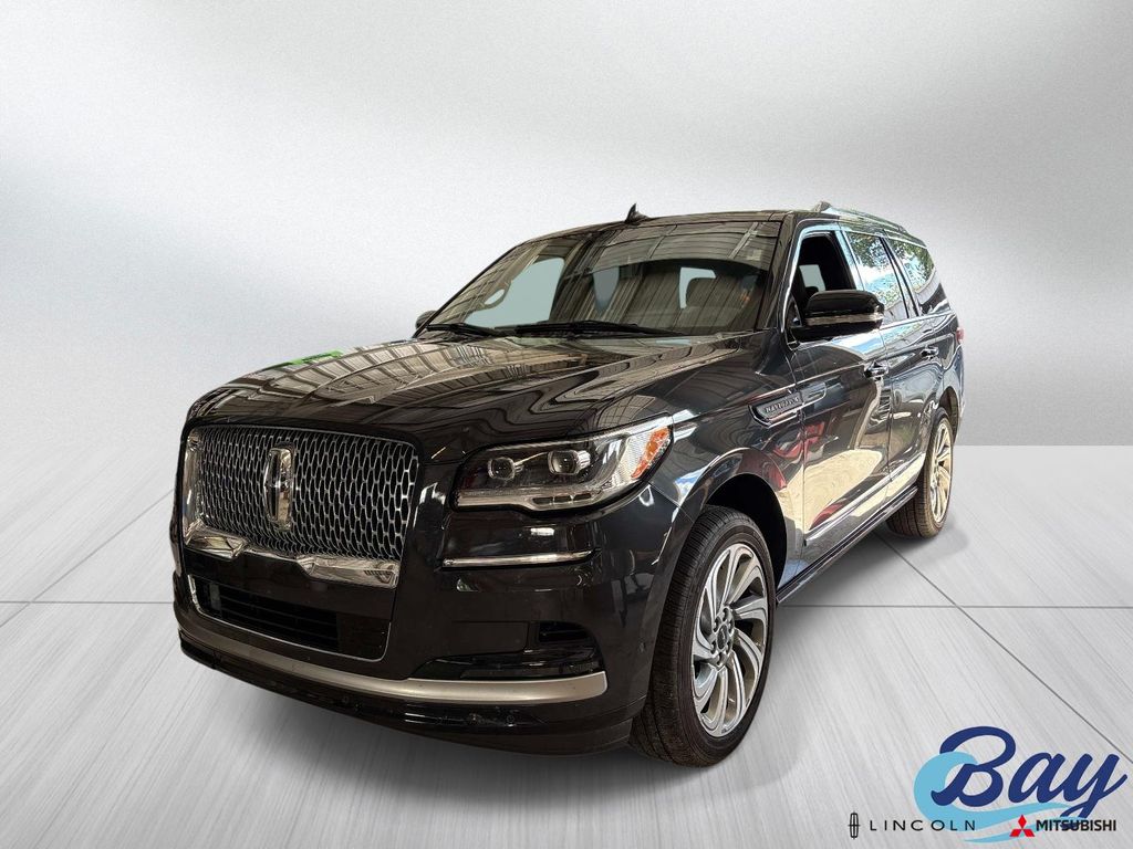 2022 Lincoln Navigator Reserve's photo