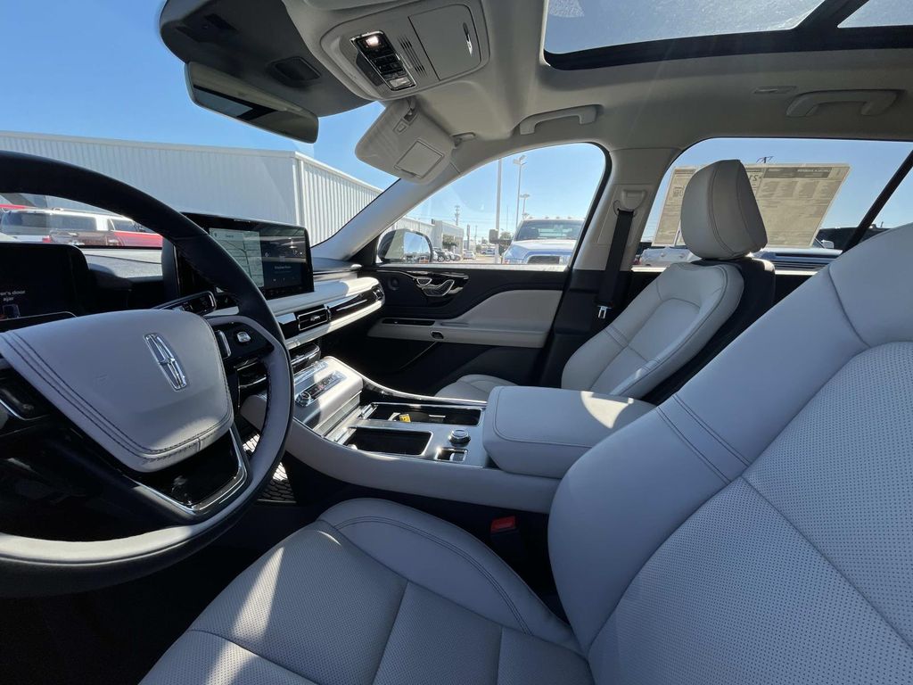 2026 Lincoln Aviator Premiere - Photo 9