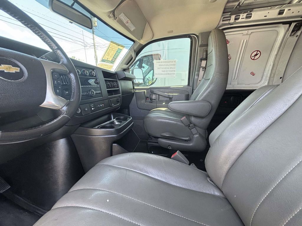 2019 Chevrolet Express Cargo Work Van - Photo 9
