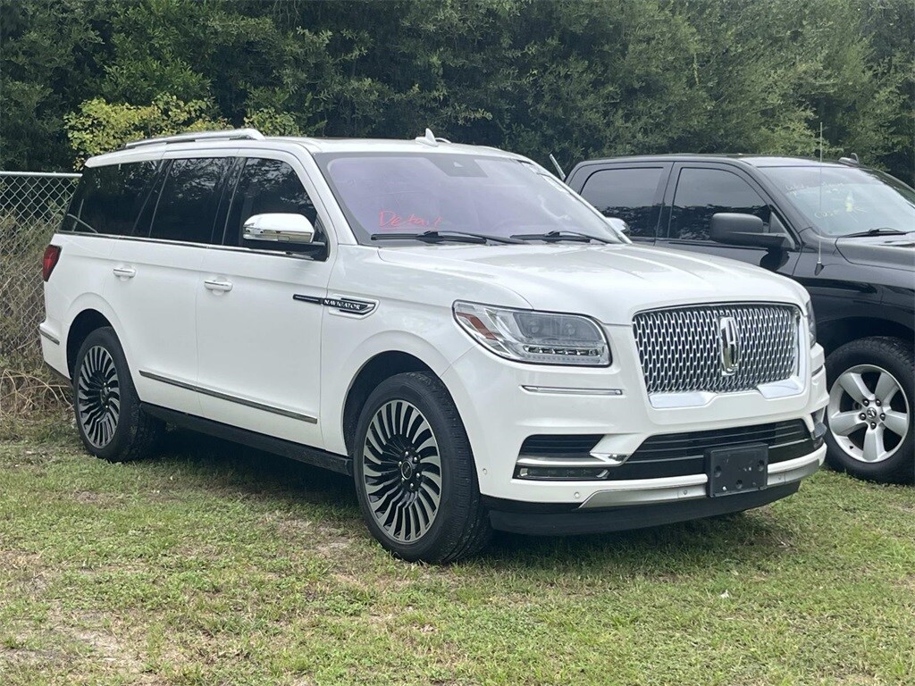 2020 Lincoln Navigator Black Label photo 3