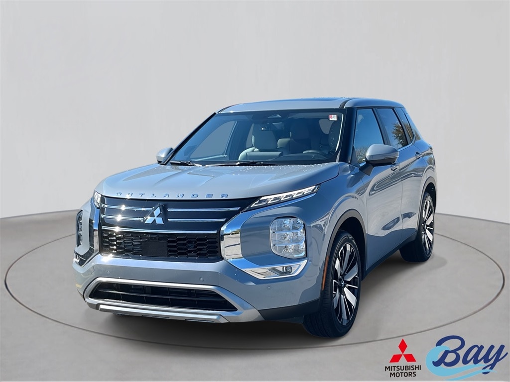 2026 Mitsubishi Outlander SE FWD's photo