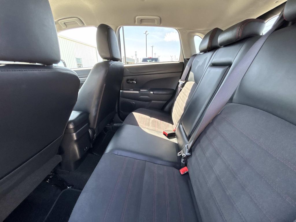 2024 Mitsubishi Outlander Sport SE - Photo 12