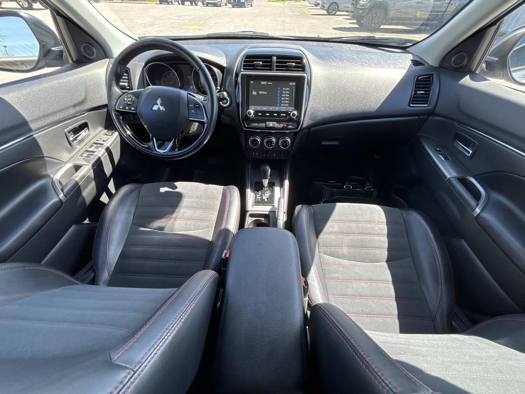 2024 Mitsubishi Outlander Sport SE - Photo 16