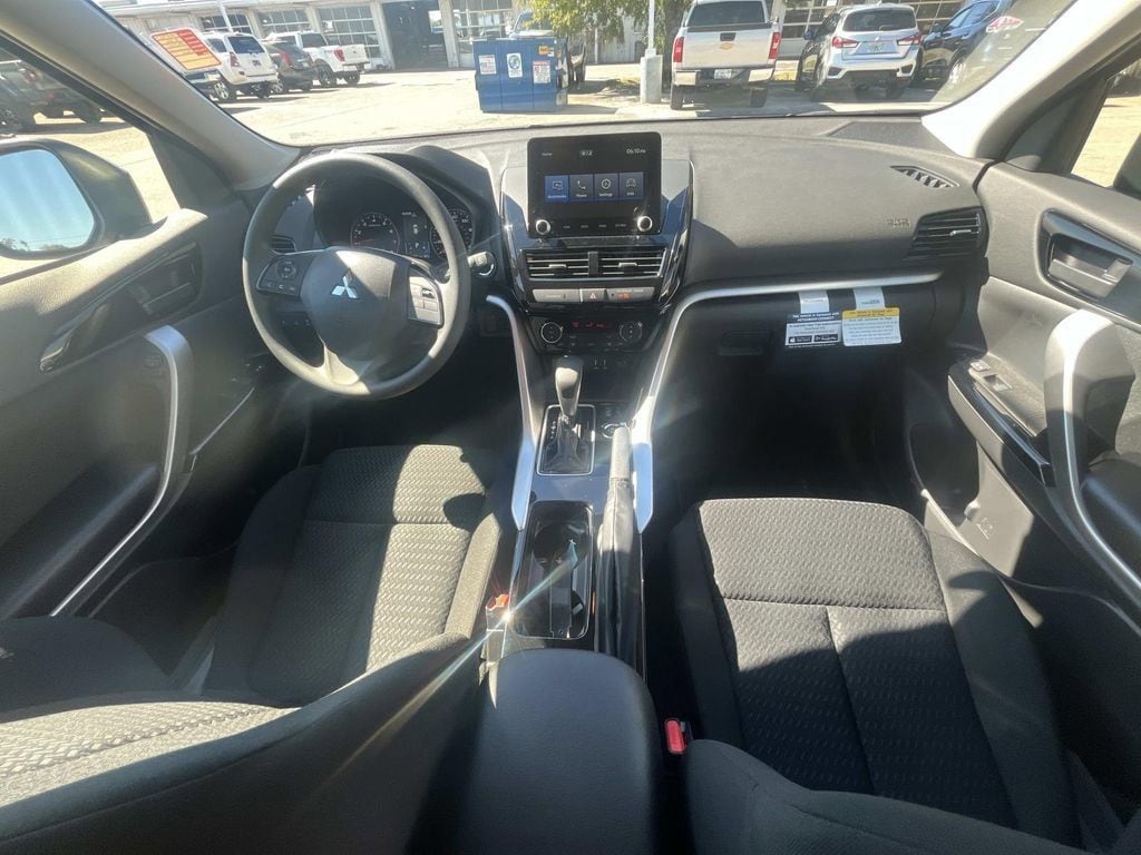 2026 Mitsubishi Eclipse Cross LE - Photo 18