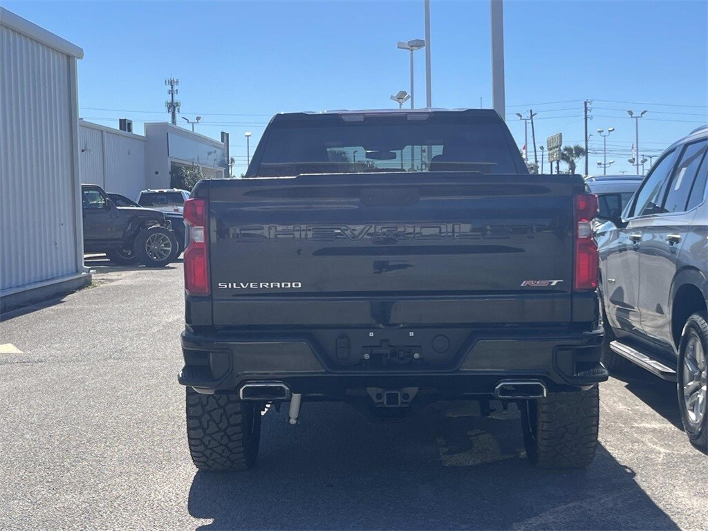 2021 Chevrolet Silverado 1500 RST photo 3
