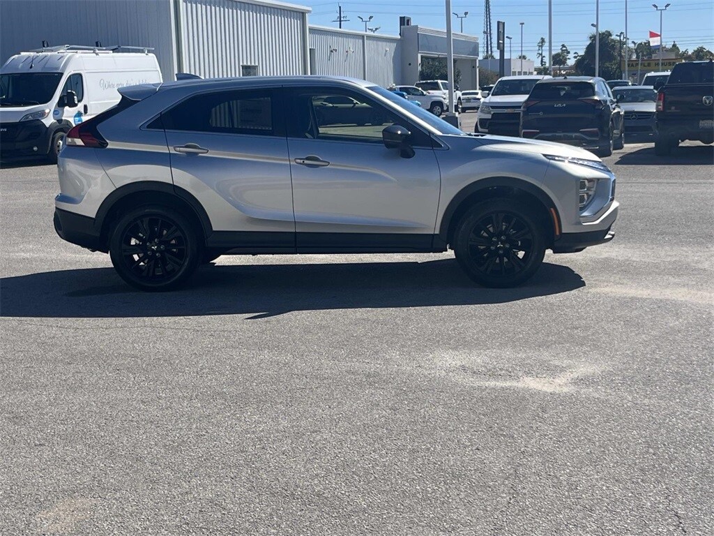 2026 Mitsubishi Eclipse Cross LE - Photo 6