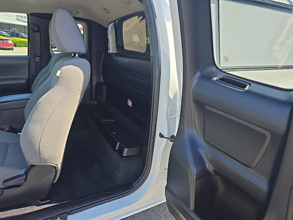 2022 Toyota Tacoma SR - Photo 20