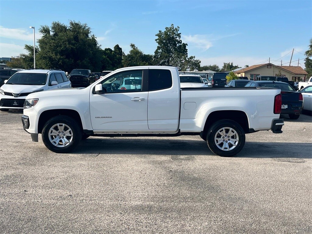 2022 Chevrolet Colorado LT photo 2