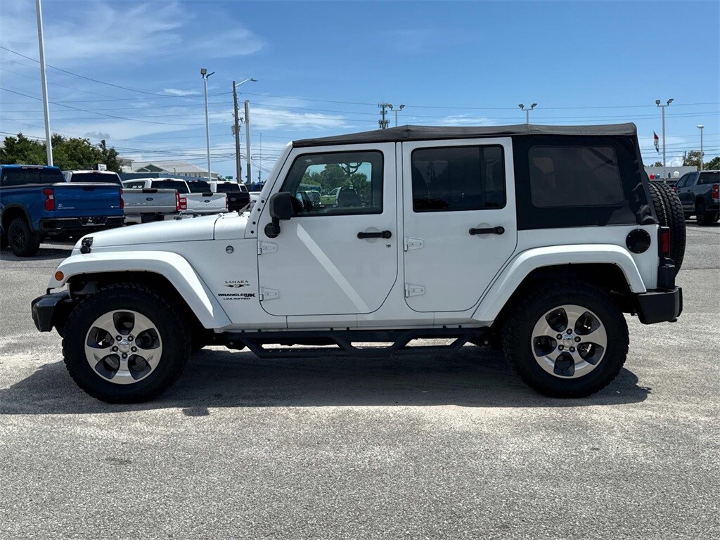 2018 Jeep Wrangler Unlimited Sahara photo 2