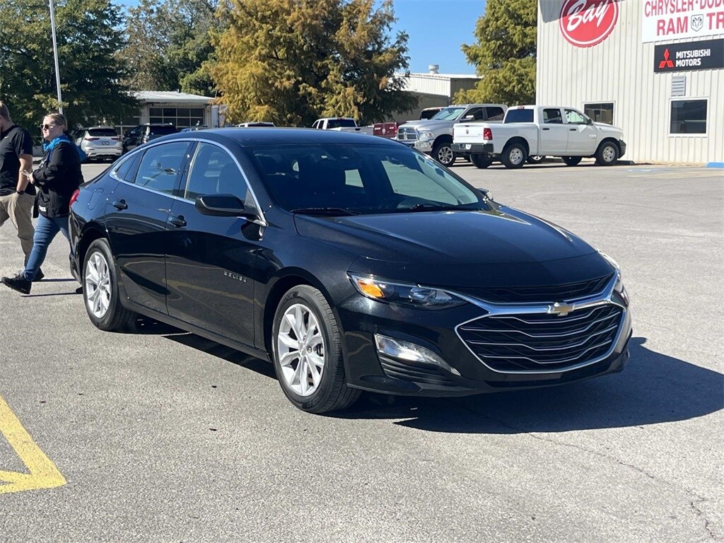 2023 Chevrolet Malibu 1LT photo 3