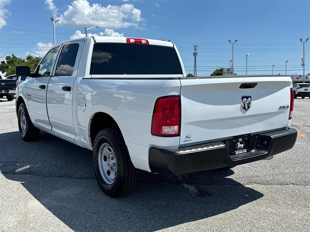 2022 Ram 1500 Classic Tradesman photo 3