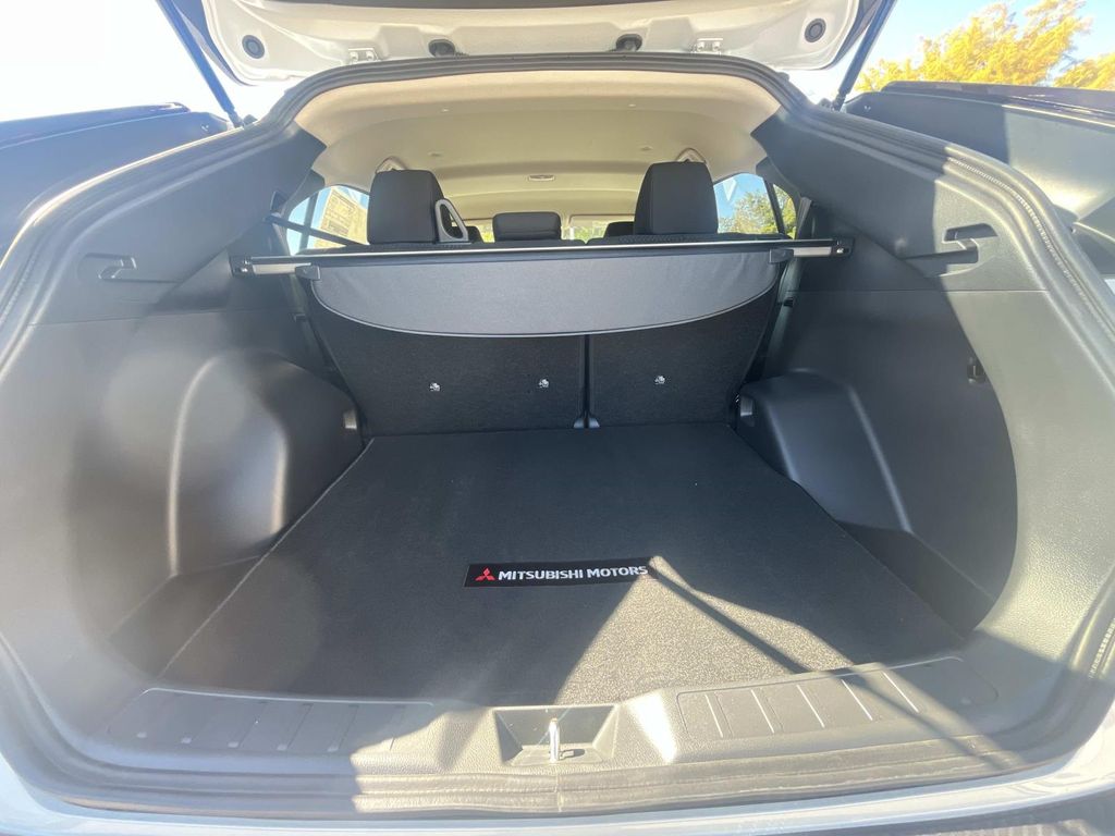 2026 Mitsubishi Eclipse Cross LE - Photo 15