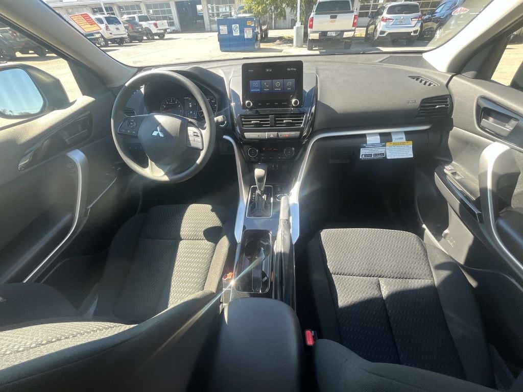 2026 Mitsubishi Eclipse Cross LE - Photo 18