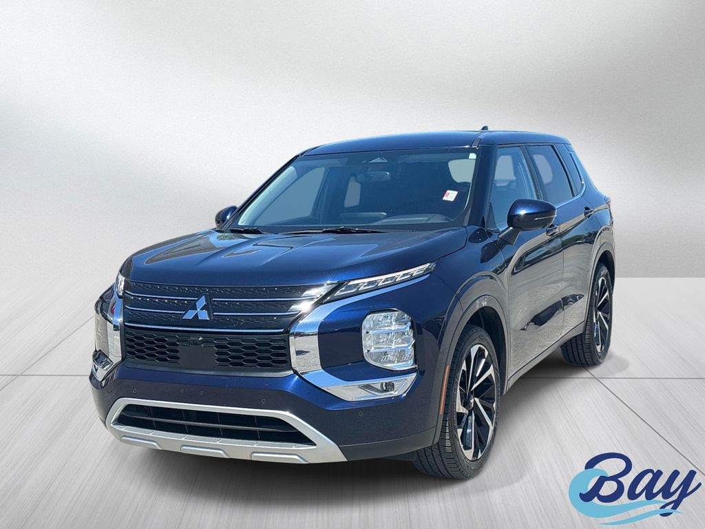 2024 Mitsubishi Outlander SE 2WD's photo