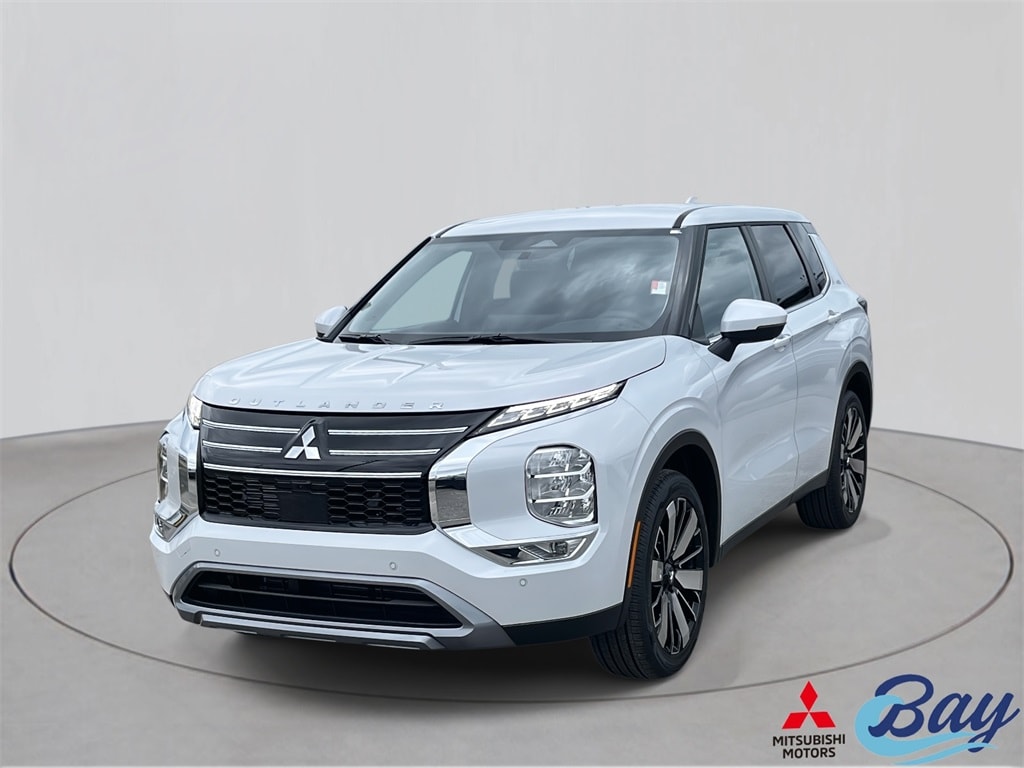 2026 Mitsubishi Outlander SE's photo