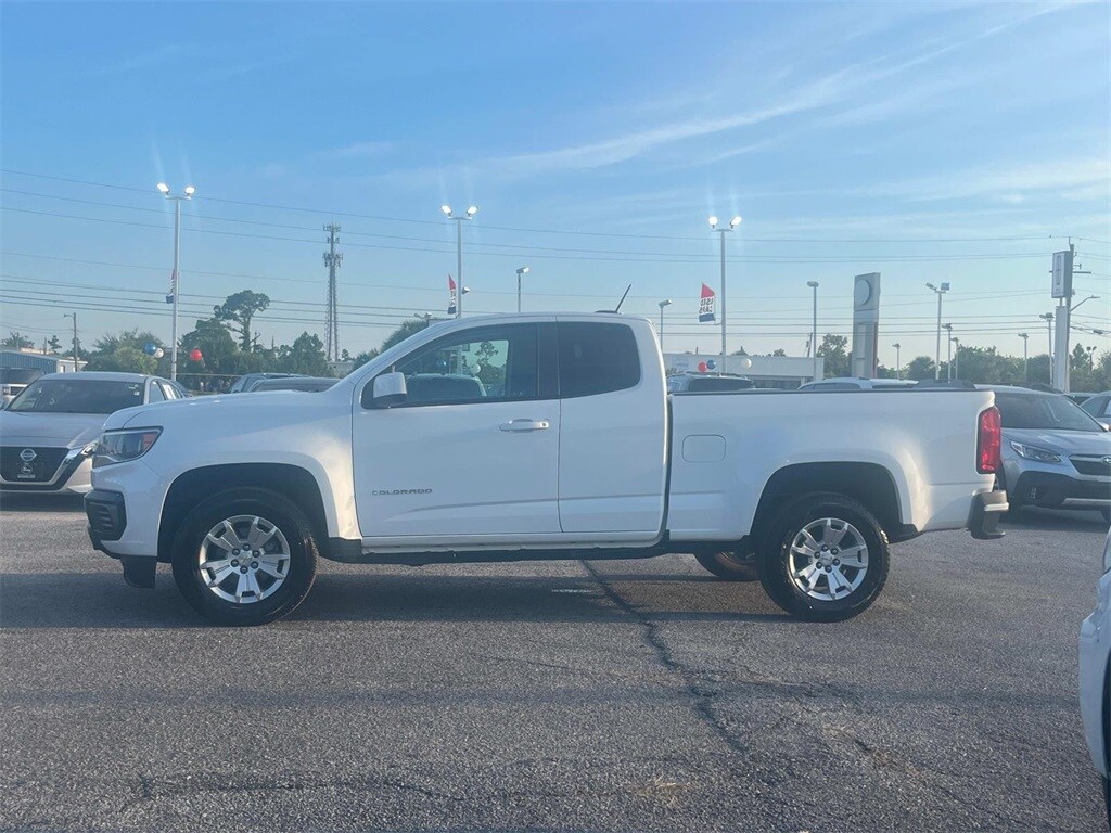 2021 Chevrolet Colorado LT photo 2