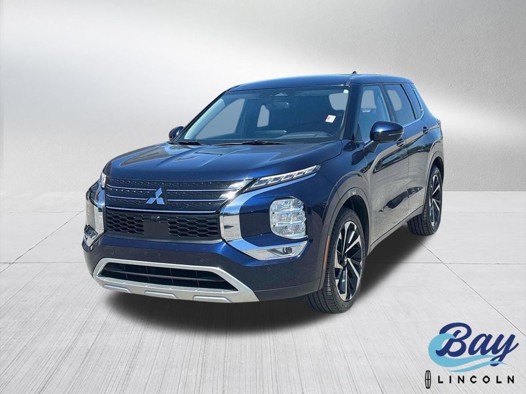 2024 Mitsubishi Outlander SE 2WD's photo