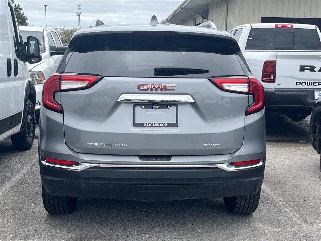 2024 Gmc Terrain SLT photo 3