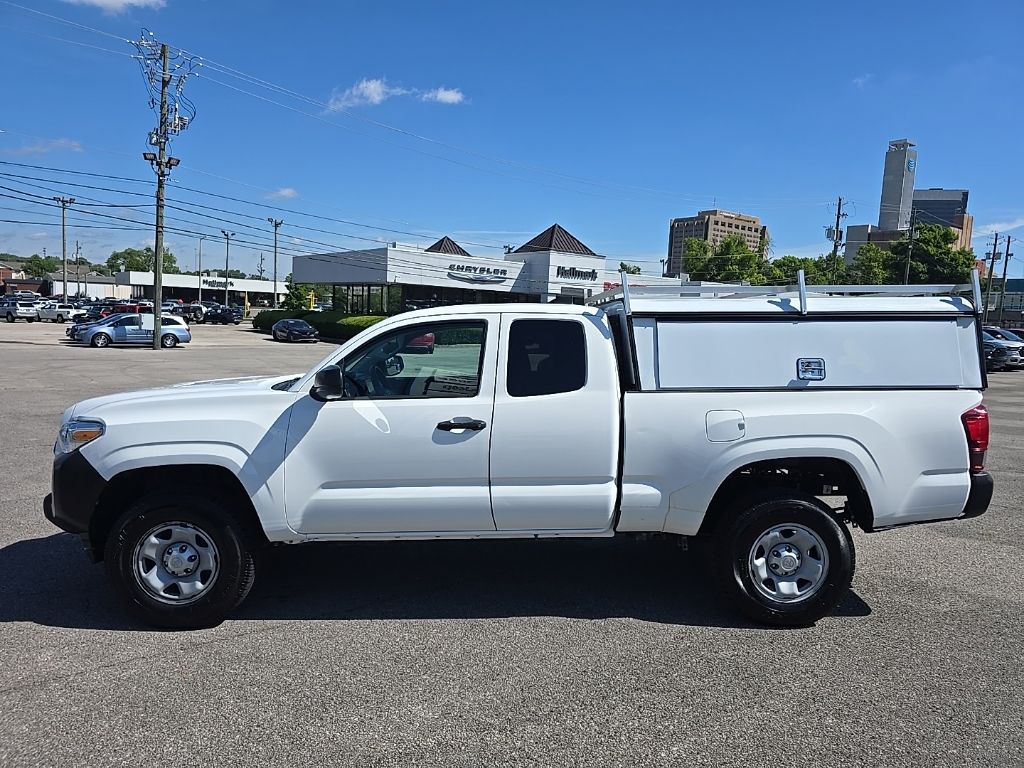 2022 Toyota Tacoma SR - Photo 6