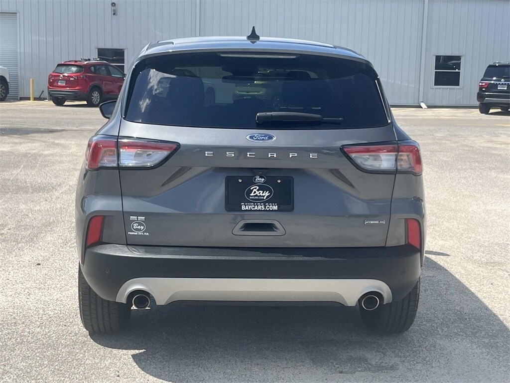 2022 Ford Escape SE Hybrid photo 4