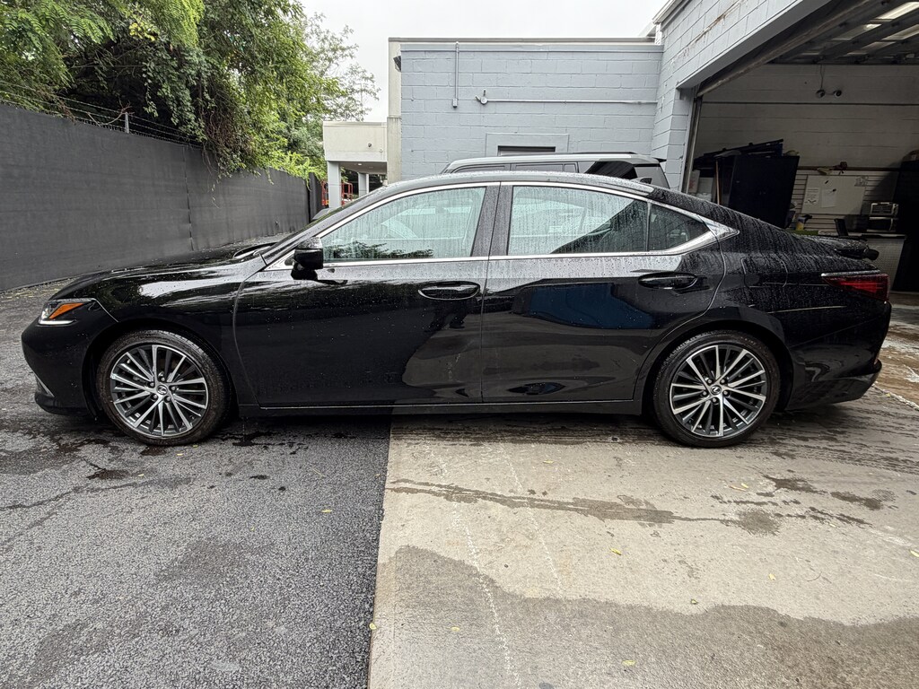 Used 2023 Lexus ES 350 Sedan