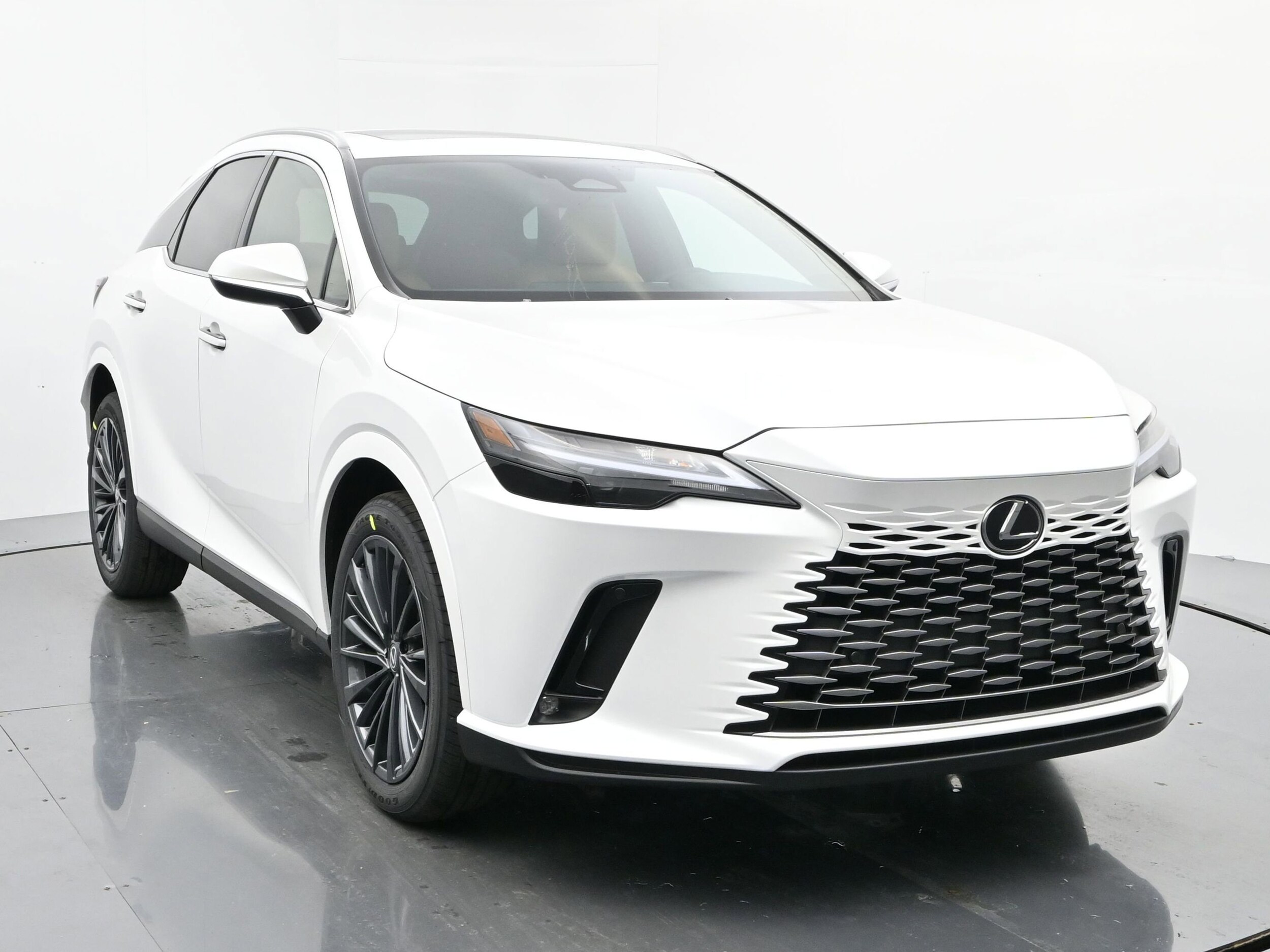 2026 Lexus RX 350h Premium photo 4