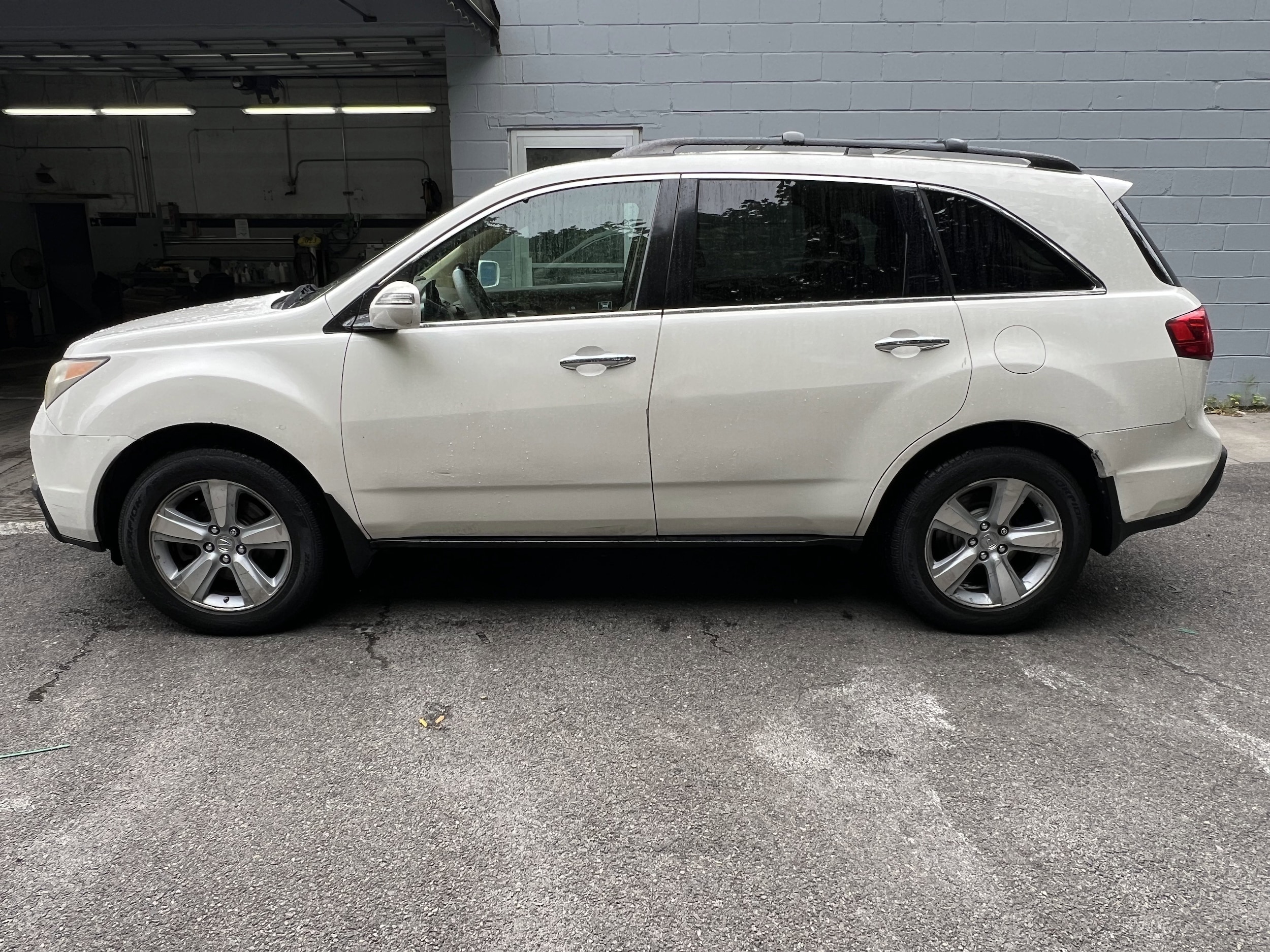 Used 2010 Acura MDX Technology Package with VIN 2HNYD2H64AH528403 for sale in Brooklyn, NY